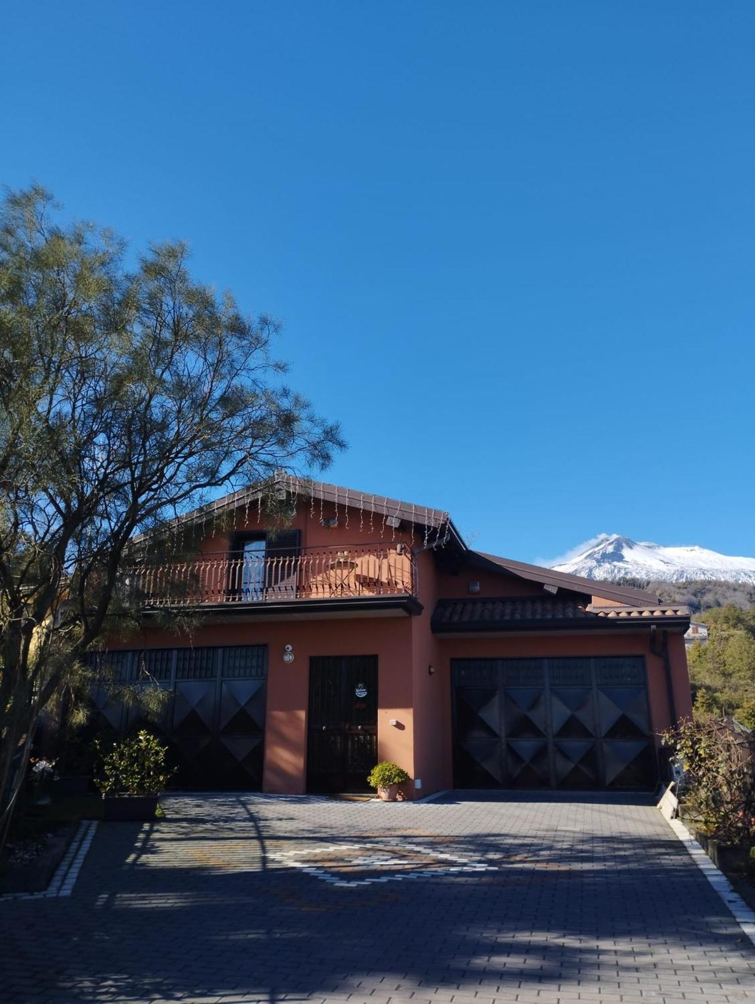 Petite Maison Dell'Etna มีโล ภายนอก รูปภาพ